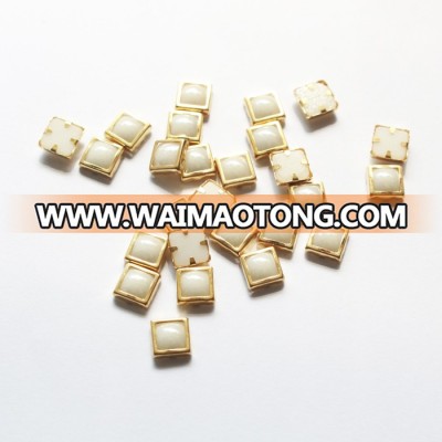 G0806    Iron-on silver stones Hot Fix Ceramic Pearl strass flatback Square Shaped White rimmed beads for dress